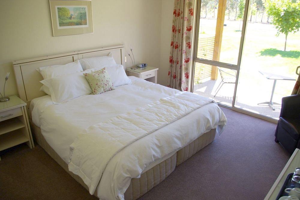Maple Lodge Luxury Bed & Breakfast Albert Town Eksteriør bilde