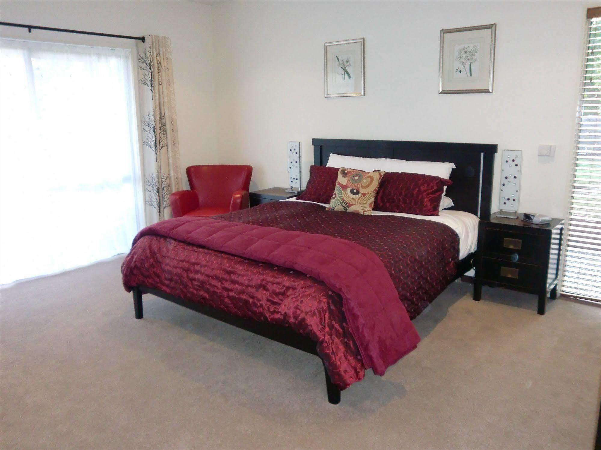 Maple Lodge Luxury Bed & Breakfast Albert Town Eksteriør bilde