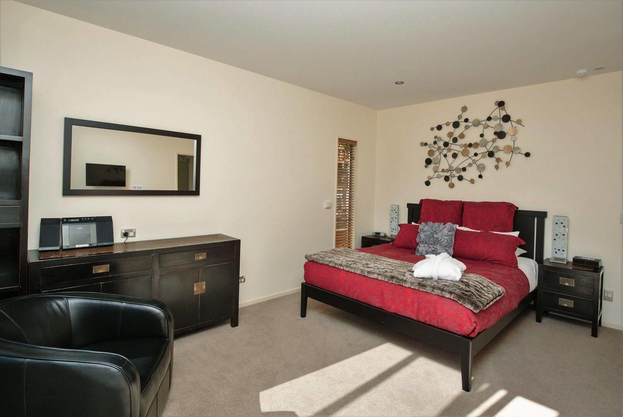 Maple Lodge Luxury Bed & Breakfast Albert Town Eksteriør bilde