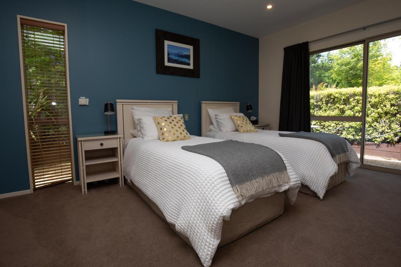 Maple Lodge Luxury Bed & Breakfast Albert Town Eksteriør bilde